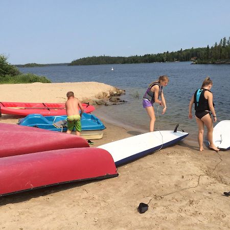Bakers Narrows Lodge And Conference Center Flin Flon Luaran gambar