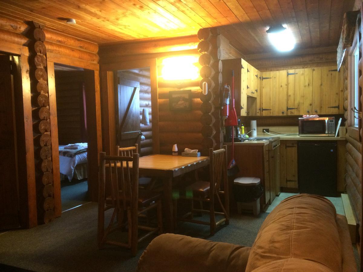 Bakers Narrows Lodge And Conference Center Flin Flon Luaran gambar